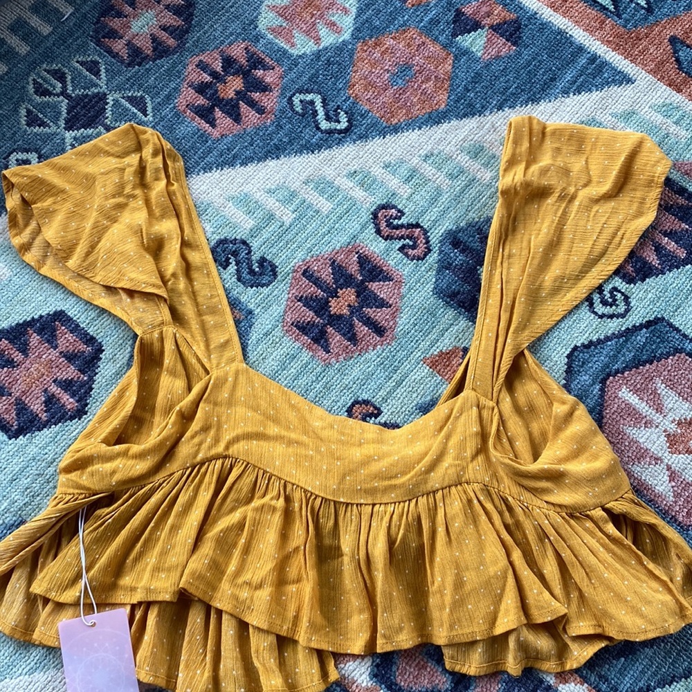 yellow top - Picture 3 of 3